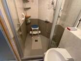 Bad mit ebenerdiger Dusche - 