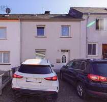 RESERVIERT! Reihenhaus mit Kamin, Einbauküche und 2 Stellplätzen - die Alternative zur ETW - Hetzerath