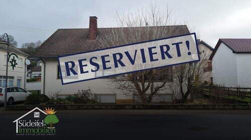 Bild 1 - Hübsches Familienzuhause mit kleinem Garten und Garage.