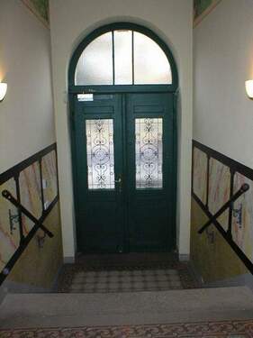 E03-Treppenhaus5.JPG - 2 Zimmer Etagenwohnung in Dresden