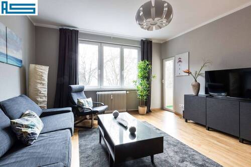 Geräumiges Wohnzimmer* - 