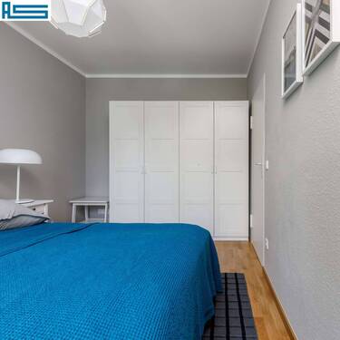 ...mit Platz für Schrank* - 
