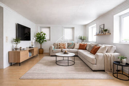 Wohnzimmer EG mit KI - 