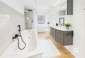 Badezimmer (KI) - 