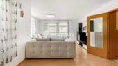 Wohnzimmer 1 - 3 Zimmer Etagenwohnung zum Kaufen in Mögglingen