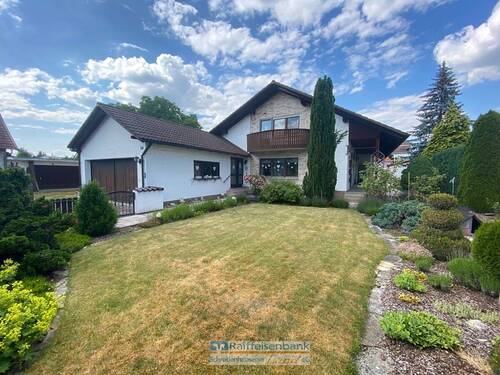 Gartenansicht_vorne - 8 Zimmer Einfamilienhaus in Schrobenhausen