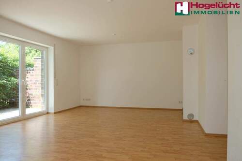 Wohnzimmer (EG) - 4 Zimmer Doppelhaushälfte in Aurich