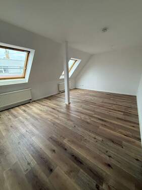 Wohnzimmer - 1 Zimmer Etagenwohnung in Leipzig