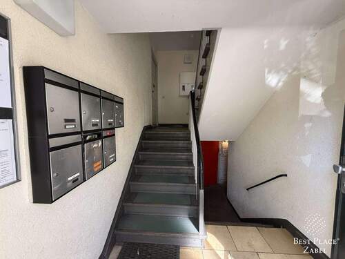Treppenhaus - Etagenwohnung mit 68,00 m² in Berlin zum Kaufen