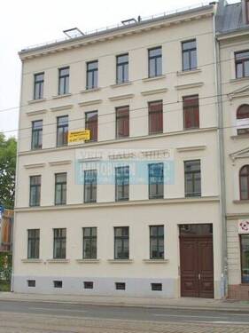 Hausfront - Gohlis-Süd * Bezugsfreie ETW in zentraler Lage * Tageslichtbad * dunkles Laminat * Südbalkon