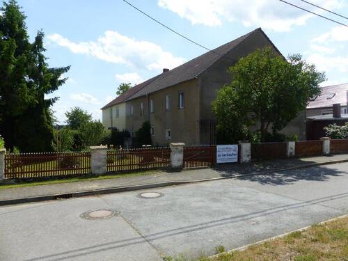 Straßenansicht - Wohnen auf dem Land - KLEINES HÄUSCHEN mit VIEL POTENZIAL in der Gemeinde Naundorf OT Reppen