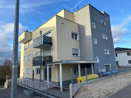 Front - Neuwertige 2 ZKB im 2.OG am Kalvarienberg in Lauchheim