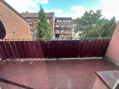 Balkon vom Wohnzimmer ( 1.OG -2.OG) - 