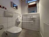 03 WC mit Lüftungsfenster (EG) - 