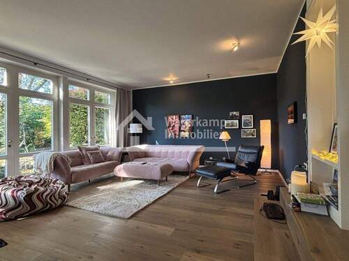 06 Wohnen mit hochwertigem Echtholzparkett (EG) - 