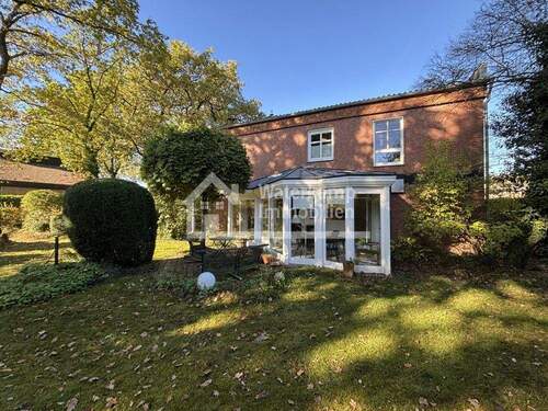 Seitenansicht mit Wintergarten - 