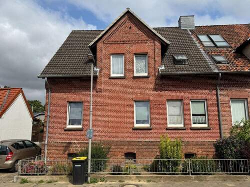 Strassenansicht - 6 Zimmer Doppelhaushälfte zum Kaufen in Bad Nenndorf