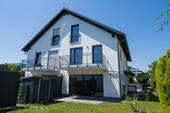 Ostansicht - ***Heike Borchers Immobilien***Individuelles Wohnen mit Doppelhaus-Charakter***