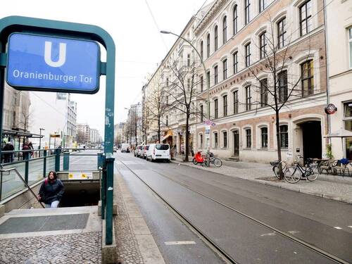 Direkt an der U-Bahn - 