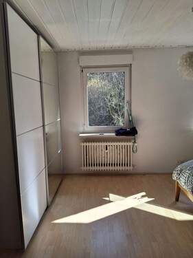 Schlafzimmer 1 OG.jpg - 