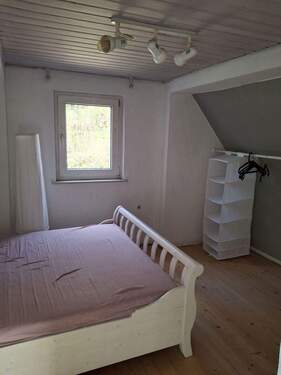 Schlafzimmer DG.jpg - 