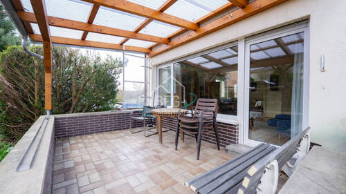 Terrasse - 8 Zimmer Mehrfamilienhaus, Wohnhaus in Crailsheim