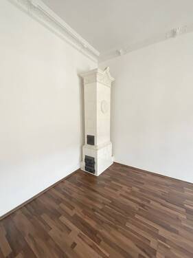 Wohnzimmer historischer Kachelofen - 