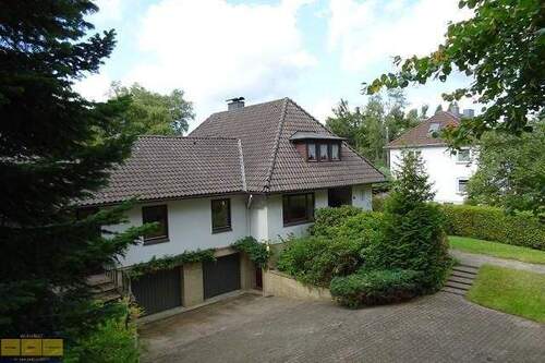 Ansicht Hofauffahrt - 7 Zimmer Mehrfamilienhaus, Wohnhaus in Beverstedt