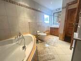 Modernes Badezimmer - 