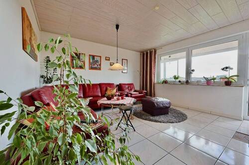 Wohnzimmer - 3 Zimmer Etagenwohnung zum Kaufen in Neu-Ulm