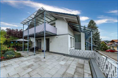 Blick von Terrasse auf Haus - 