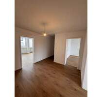 Geräumige 4-Zimmer-Wohnung mit zwei Balkonen in Würzburg-Heidingsfeld