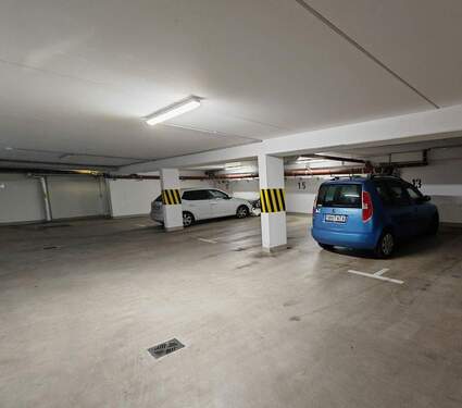 TG-Platz mit Ladestation - 