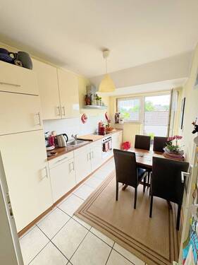 Küche mit Zugang mit Balkon - 2 Zimmer Etagenwohnung zum Kaufen in Hude (Oldenburg)