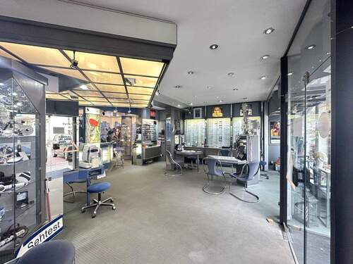 Optikgeschäft Erdgeschoss - 1 Zimmer Mehrfamilienhaus, Wohnhaus zum Kaufen in Vlotho