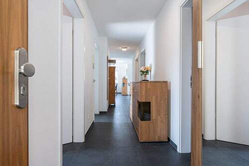 Wohnungseingang - Etagenwohnung mit 120,00 m&sup2; in Irrel zum Kaufen