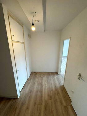 Wohnungseingang - Gewerbeobjekt (Büro, Produktion, Verkauf) zum Kaufen in Düsseldorf