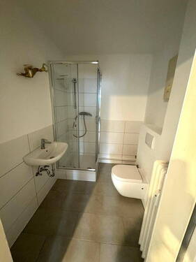 Duschbad - Gewerbeobjekt (Büro, Produktion, Verkauf) in Düsseldorf zum Kaufen