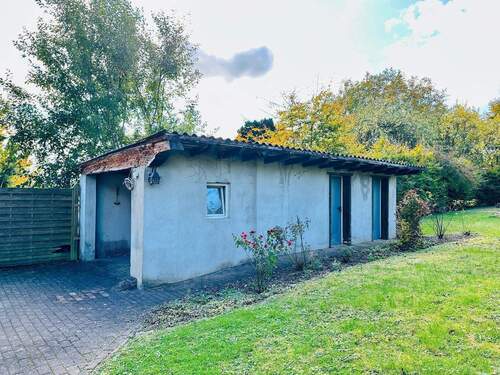 Und großem Gartenhaus - Doppelhaushälfte mit 128,00 m² in Beuren (Hochwald) zum Kaufen