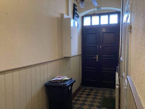 Eingangsbereich - 6 Zimmer Mehrfamilienhaus, Wohnhaus zum Kaufen in Artern