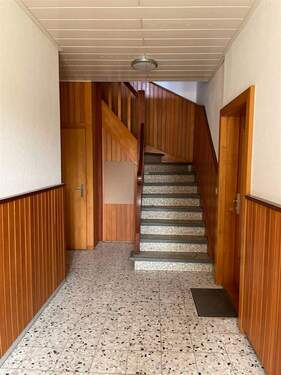 Hausflur - 1 Zimmer Mehrfamilienhaus, Wohnhaus in Loxstedt