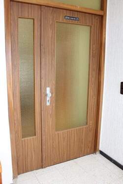 Wohnungseingangstür.JPG - 