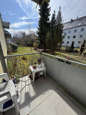 Bild 1 - Ruhige 2,5 Zimmerwohnung mit Balkon