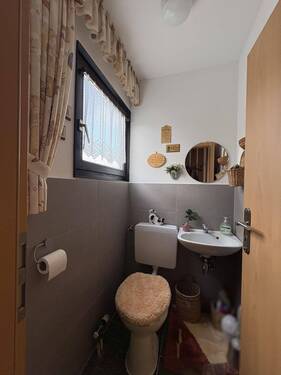 Gäste-WC (Eingangsbereich) - 