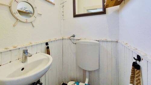 EG- WC - 
