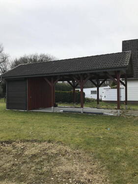 Carport mit Schuppen - 