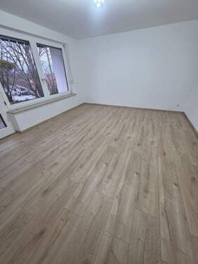 Wohn-/Schlafraum - 1 Zimmer Etagenwohnung zum Kaufen in Herrsching