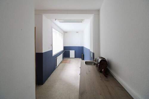 hinterer Bereich Gewerbeeinheit EG - Mehrfamilienhaus, Wohnhaus in Flensburg zum Kaufen