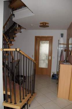 Flur / Treppenhaus EG - 