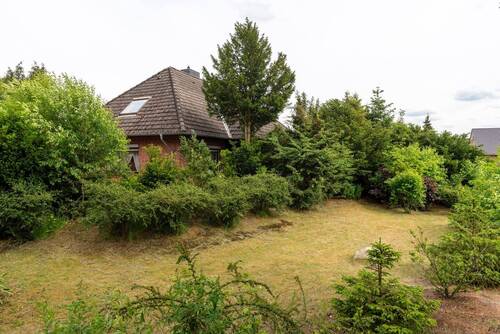 Straßenansicht - 8 Zimmer Mehrfamilienhaus, Wohnhaus zum Kaufen in Vahlde